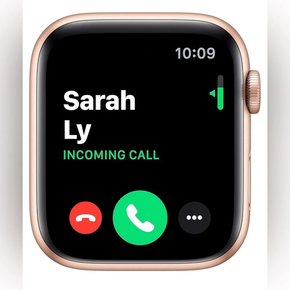 EUC Apple Watch Series 4; 40mm Gold Aluminum Pink Sand Sport Band - Picture 5 of 10